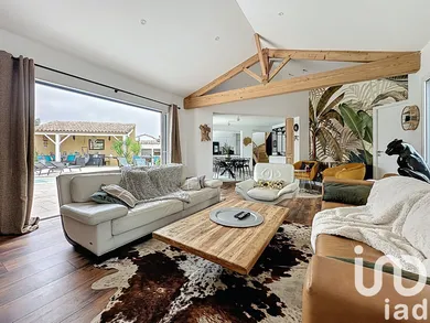 House at Chauray (79180)