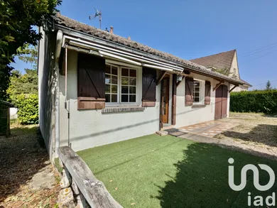 Architectural house in Courgenay (89190)