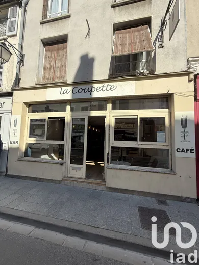 Building at Provins (77160)