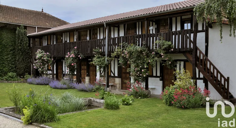 Maison 21 pièces 604 m² · à Sainte-Marie-du-Lac-Nuisement · 604 m² · 595 000 €