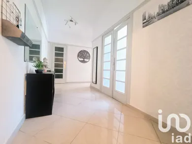 Apartment in Saint-Étienne (42100)