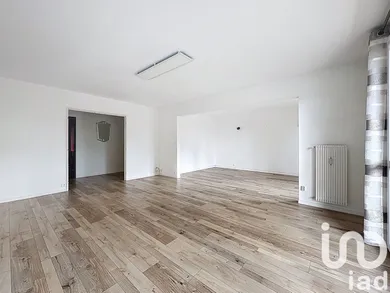 Apartment at Reims (51100)