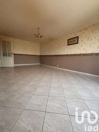 Apartment at Savigny-le-Temple (77176)