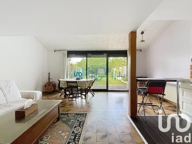 Townhouse in Savigny-le-Temple (77176)