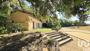 Maison à Roquebrune-sur-Argens (83520)