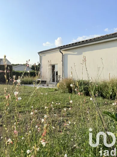 House at Benon (17170)