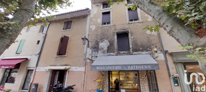 Immeuble 250 m² · à Mornas · 250 m² · 250 000 €