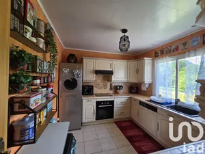 Pavillon à Marigny-le-Châtel (10350)