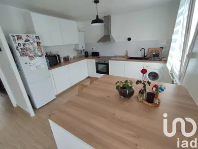 House at Saint-Aubin-des-Bois (28300)