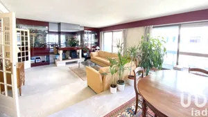Appartement à Paris (75015)