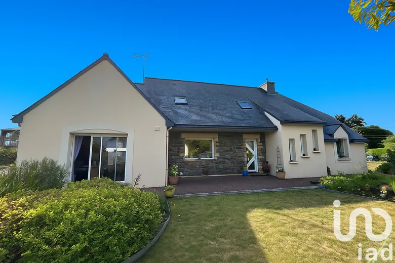 Maison 6 pièces 170 m² · à Lanvollon · 170 m² · 329 500 €
