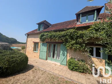 Maison à Saint-Cyprien (24220)