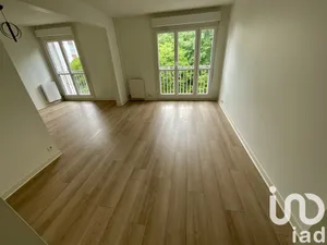 Apartment at Les Ulis (91940)