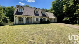 Traditional house at Gouvieux (60270)