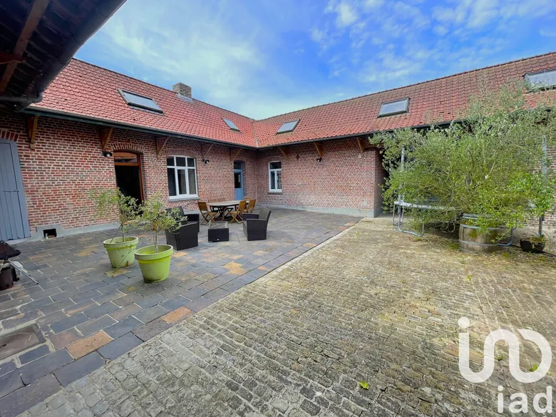 Maison 7 pièces 196 m² · à Fournes-en-Weppes · 196 m² · 545 000 €