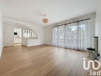 House at Sainte-Geneviève-des-Bois (91700)