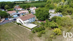 Domaine à Vouillé (86190)