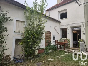 Maison de village à Sainte-Colombe-sur-Seine (21400)