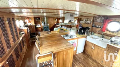 Barge in Vigneux-sur-Seine (91270)