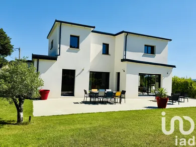 Maison à Saint-Urbain (29800)