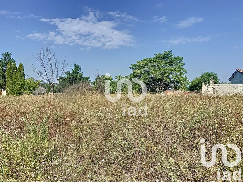 Terrain à bâtir à La Brillanne (04700) · 110 000 €
