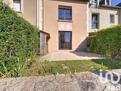 Appartement à Saint-Jouan-des-Guérets (35430)