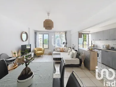 Appartement à Combs-la-Ville (77380)