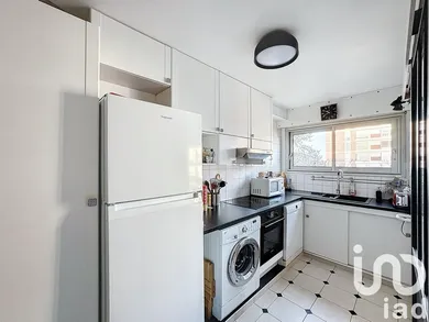 Apartment in Brunoy (91800)