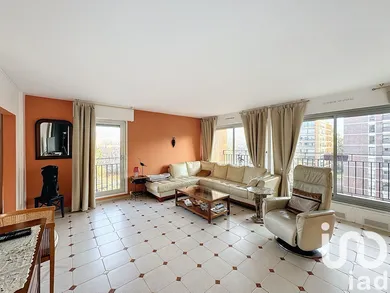 Apartment in Brunoy (91800)