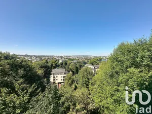 Apartment at Bry-sur-Marne (94360)