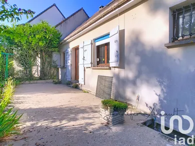 House at Montigny-Lencoup (77520)