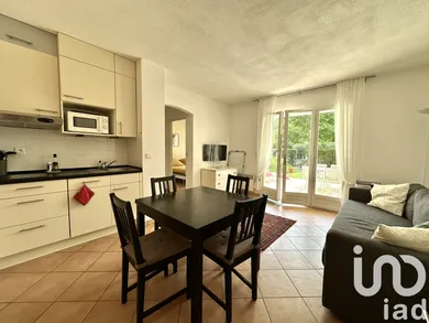 Apartment in Cogolin (83310)