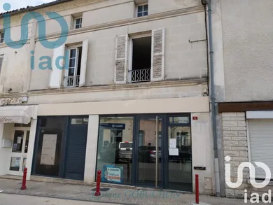 Immeuble à Mareuil (24340)