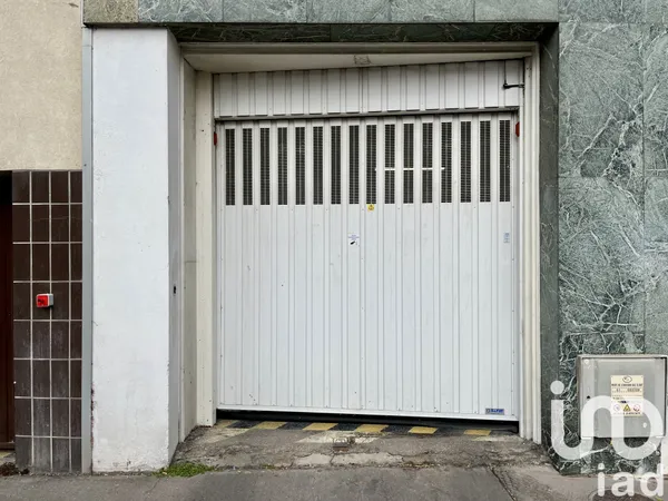 Parking à Paris (75014) photo 2