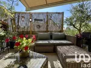 Apartment in Mennecy (91540)