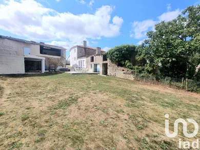 House at Sainte-Hermine (85210)