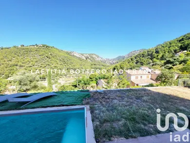 House in Ollioules (83190)