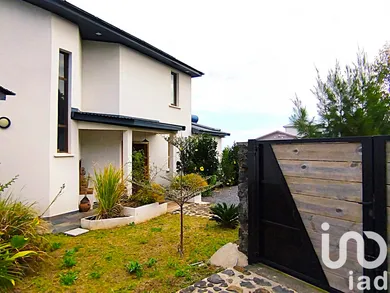 Maison d'architecte à Petite-Île (97429)