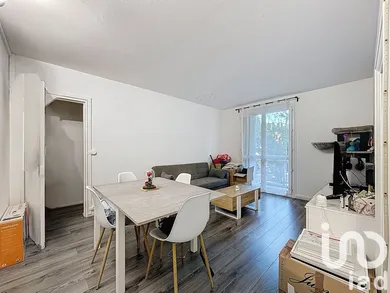 Apartment in Saint-Fargeau-Ponthierry (77310)