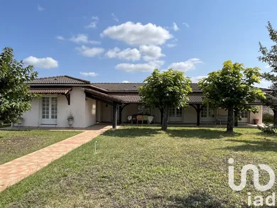 House at Saint-Loubès (33450)