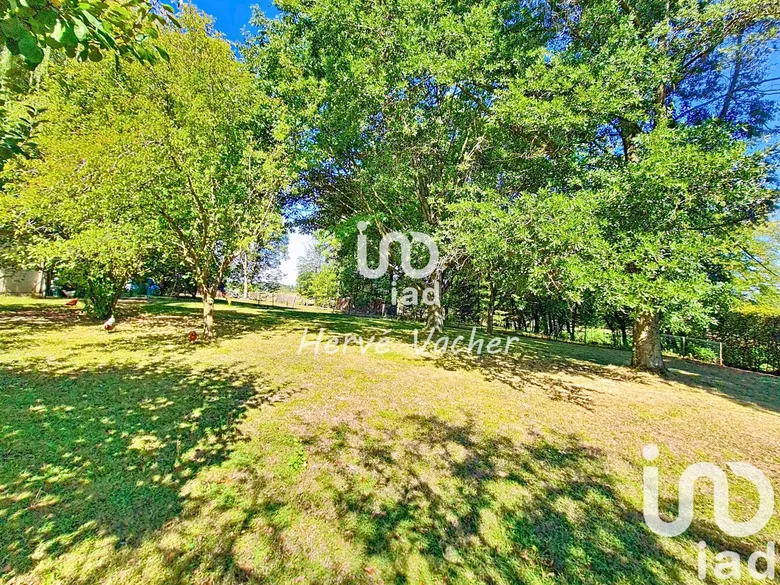 Terrain 106 m² · à Polliat · 106 m² · 74 000 €