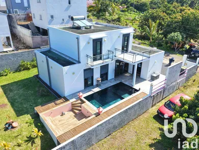 Maison à Sainte-Rose (97439)