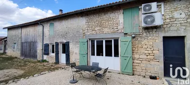 Maison de village à Néré (17510)