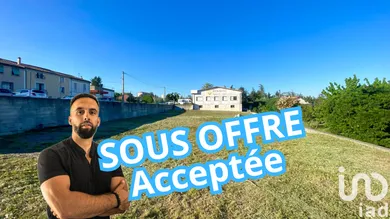 Terrain à bâtir à Villeneuve-de-Berg (07170)