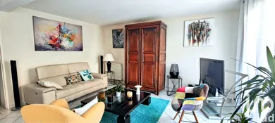 Townhouse at CHARTRES (28000)