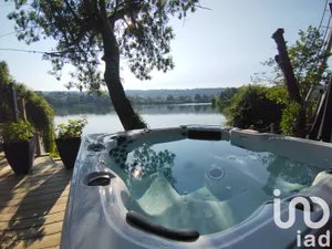 Domain in Albigny-sur-Saône (69250)