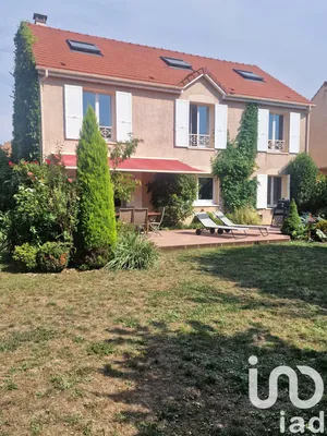 House at Mennecy (91540)