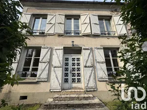 House at Voulx (77940)