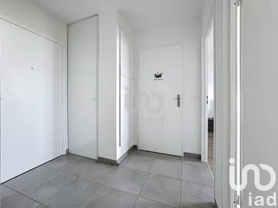 Apartment in Chessy (77700)