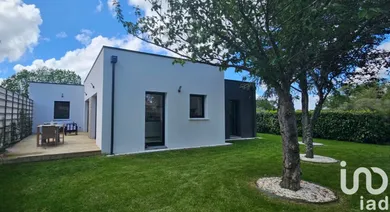 Architectural house at Basse-Goulaine (44115)